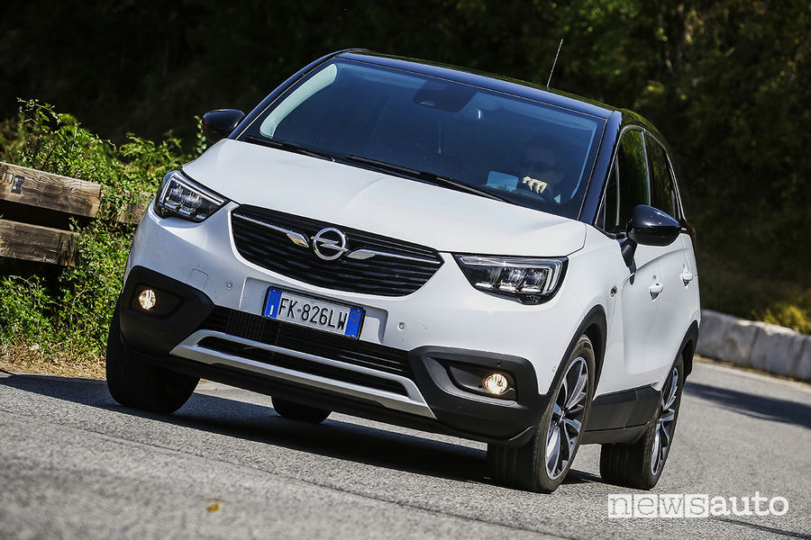 Opel Crossland X, vista frontale
