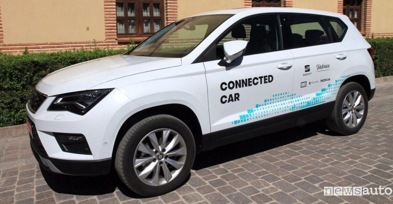 Seat e Telefonica test guida assistita