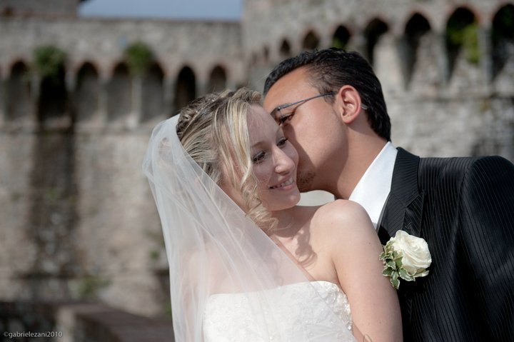 Luca Tronconi con Claudia vittime del furto auto in autostrada