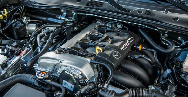 Motore Mazda MX-5 2019 lato collettori aspirazione