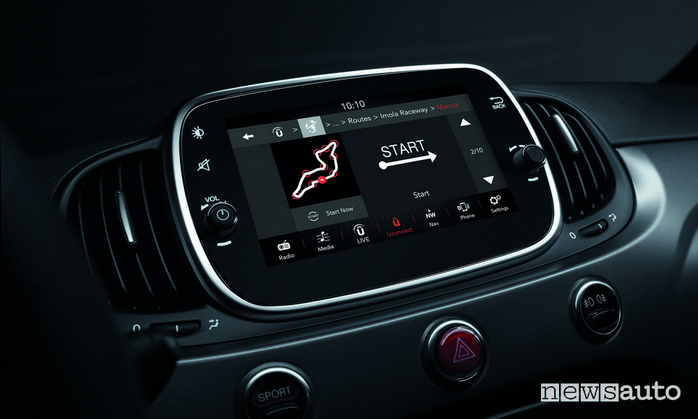 Abarth 595_2019 Pista, Abarth Telemetry Uconnect 7" HD