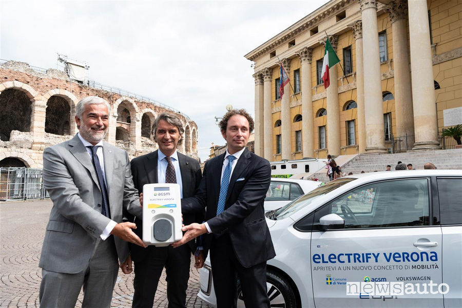 Mobilità elettrica progetto Electrify Verona con Volkswagen Italia