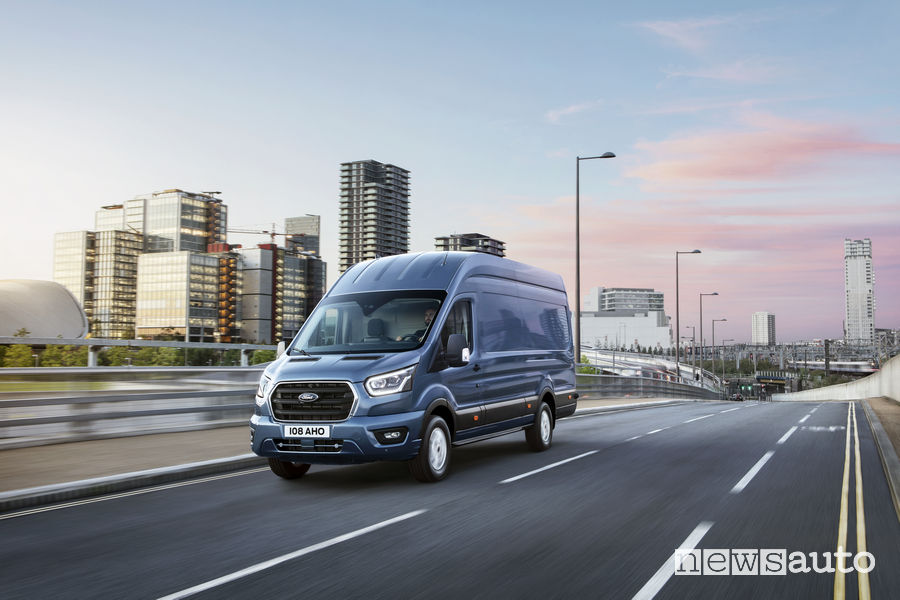 Nuovo Ford_Transit 2019, vista di profilo