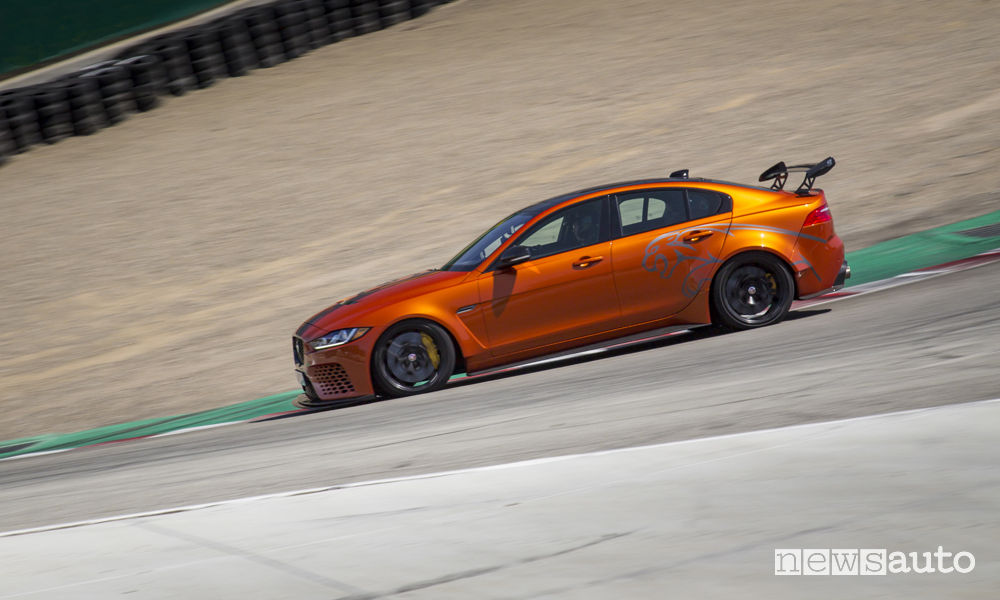 Jaguar XE SV Project 8, record Laguna Seca