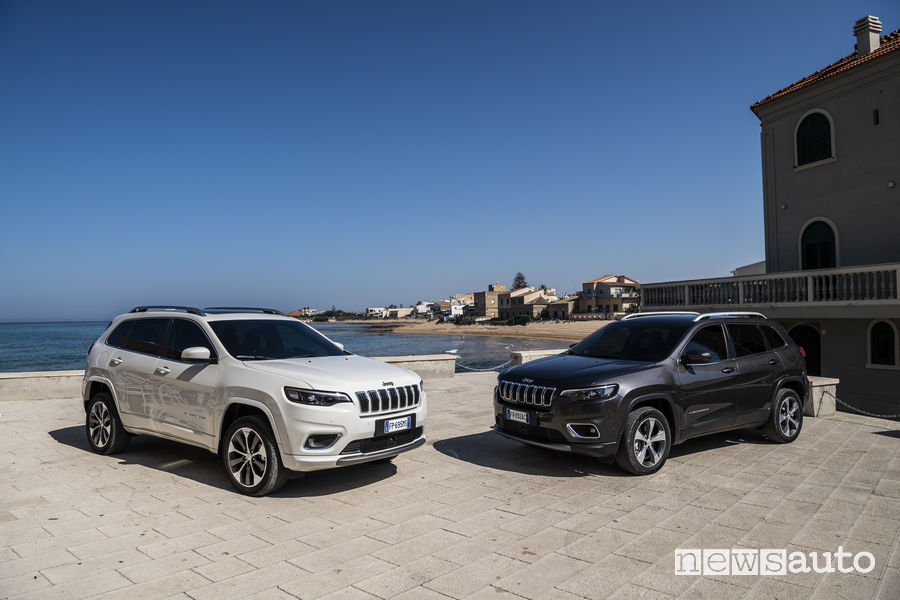 Nuova_Jeep Cherokee_2019, vista di profilo