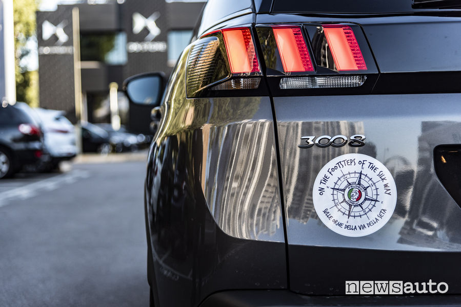 Peugeot 3008 in viaggio sulla Via_della_Seta, Peugeot Crew in partenza da Milano