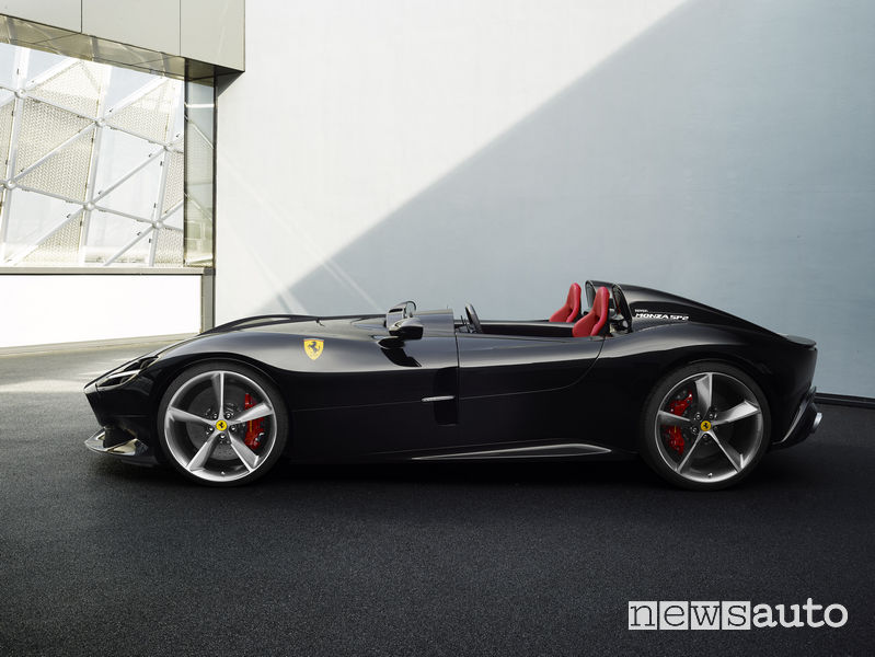 Ferrari_Monza SP2, laterale