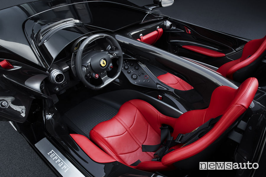 Ferrari Monza SP2, abitacolo