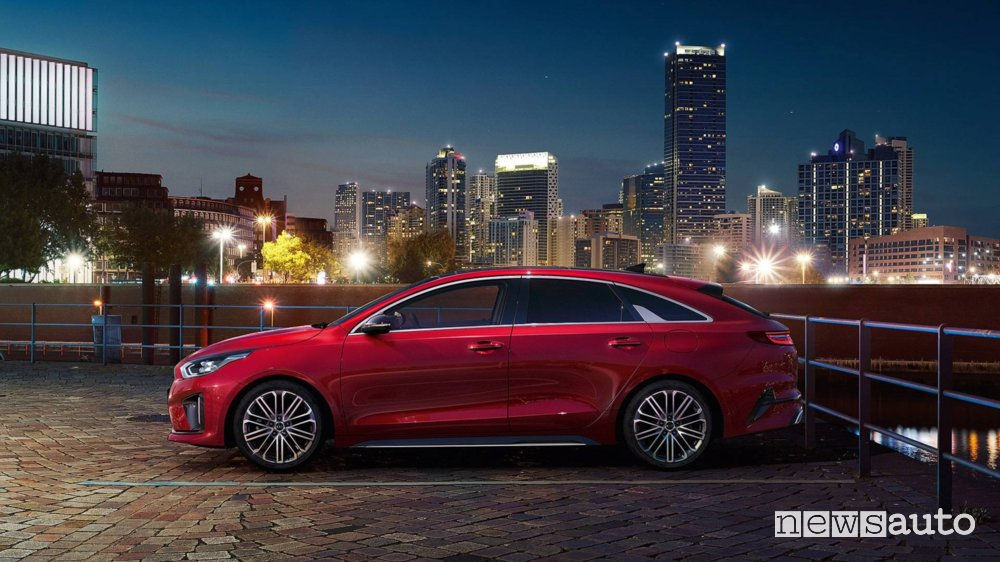 Kia Proceed 2019 GT Line, vista laterale