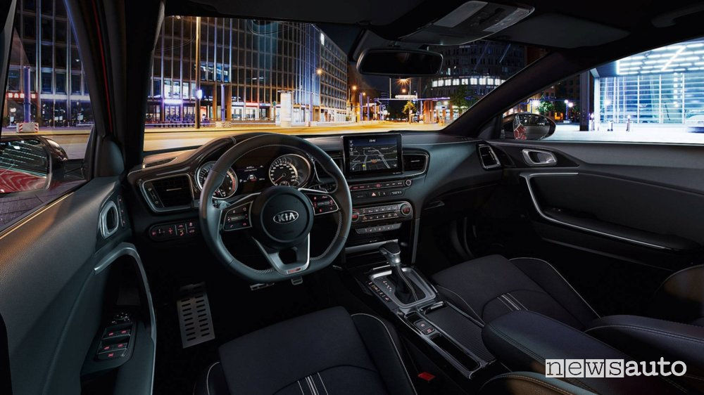 Kia Proceed 2019, abitacolo