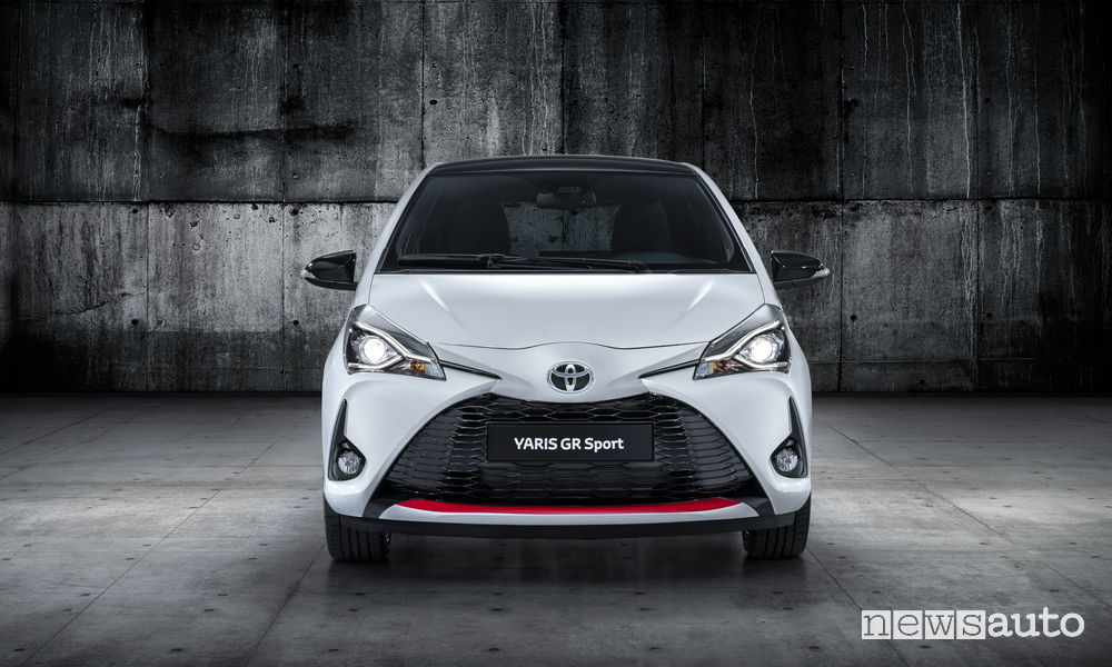 Toyota Yaris GR Sport, frontale