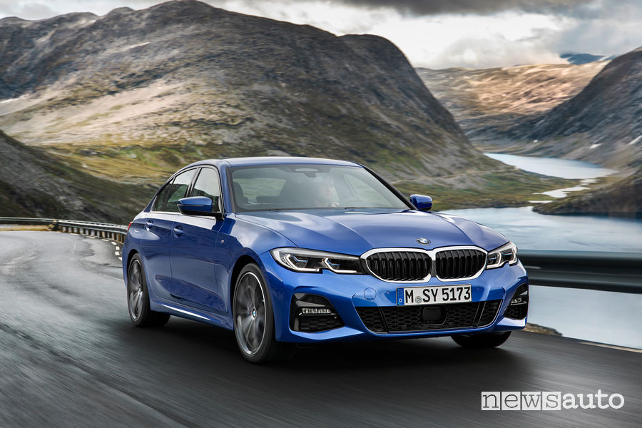BMW_Serie 3 Berlina 2019 M Sport, vista di profilo