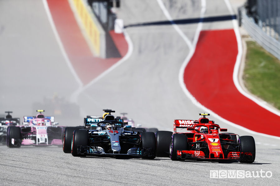 F1 2018 Gp Stati Uniti, Partenza Vettel (Ferrari) supera Hamilton (Mercedes-AMG)