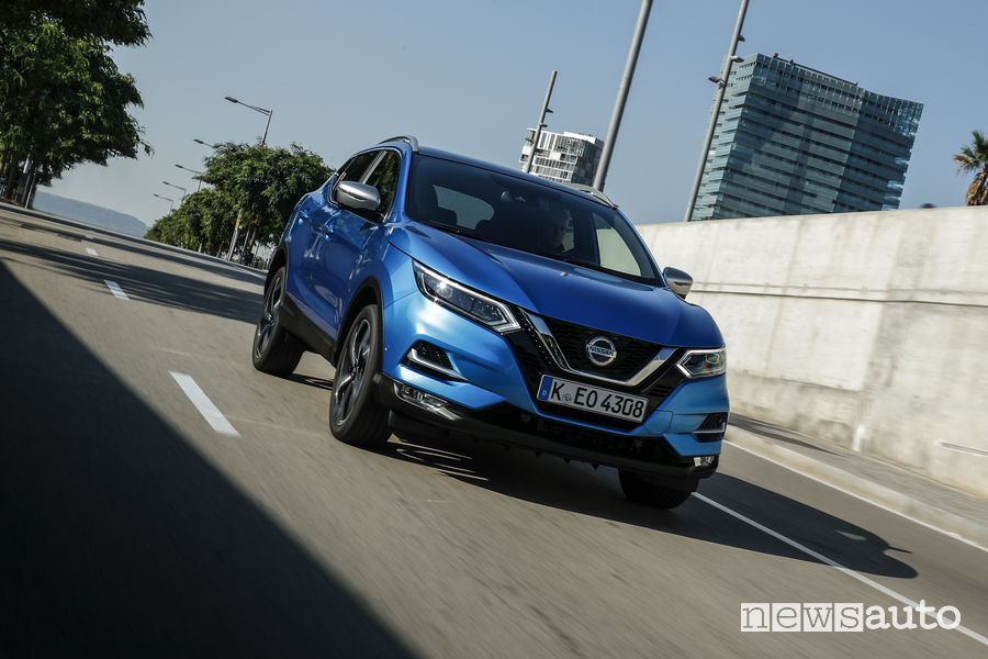 Nissan_Qashqai 2019 blue, vista frontale