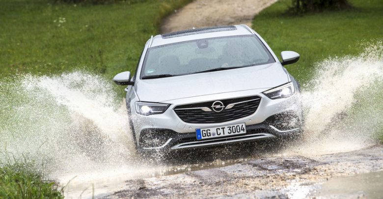 Opel Insignia Country Tourer offroad