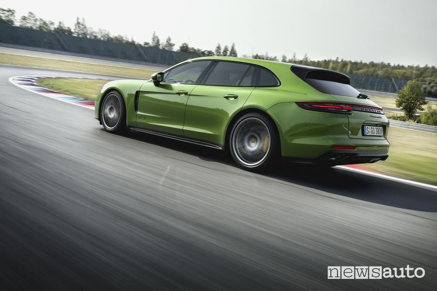 Porsche_Panamera GTS, vista posteriore