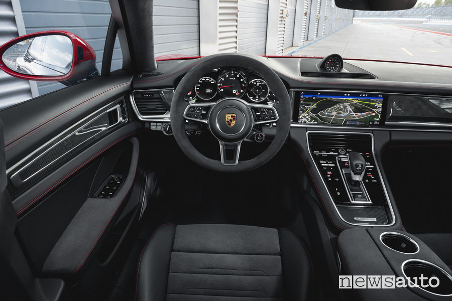 Porsche_Panamera GTS Sport Turismo, plancia strumenti