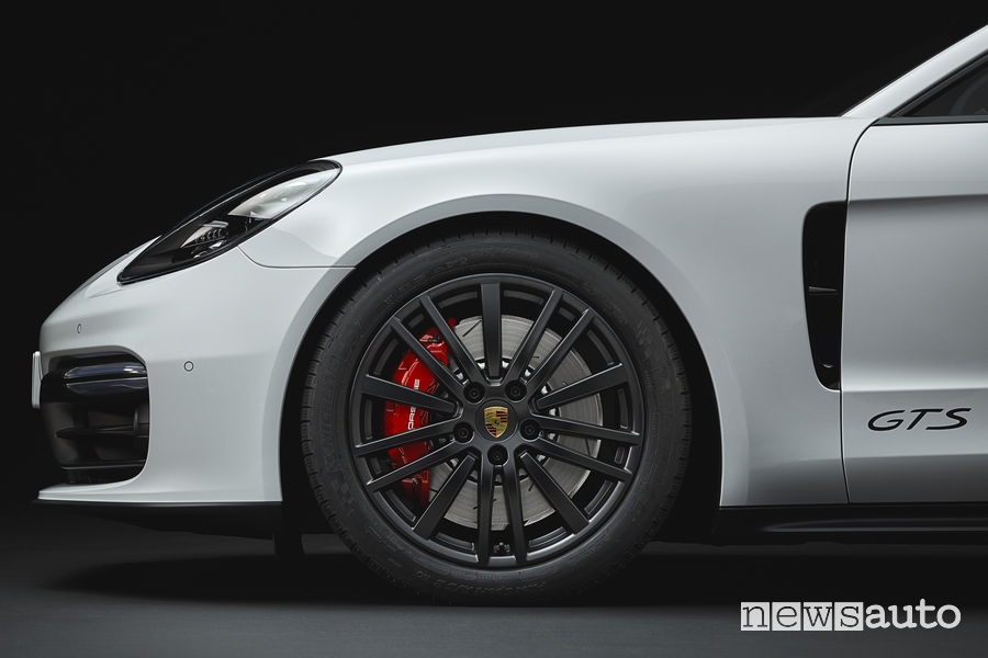 Porsche_Panamera GTS Sport Turismo, cerchi in lega