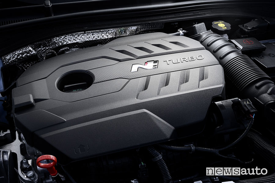 Hyundai_i30 Fstback N 2019, motore 2.0 turbo