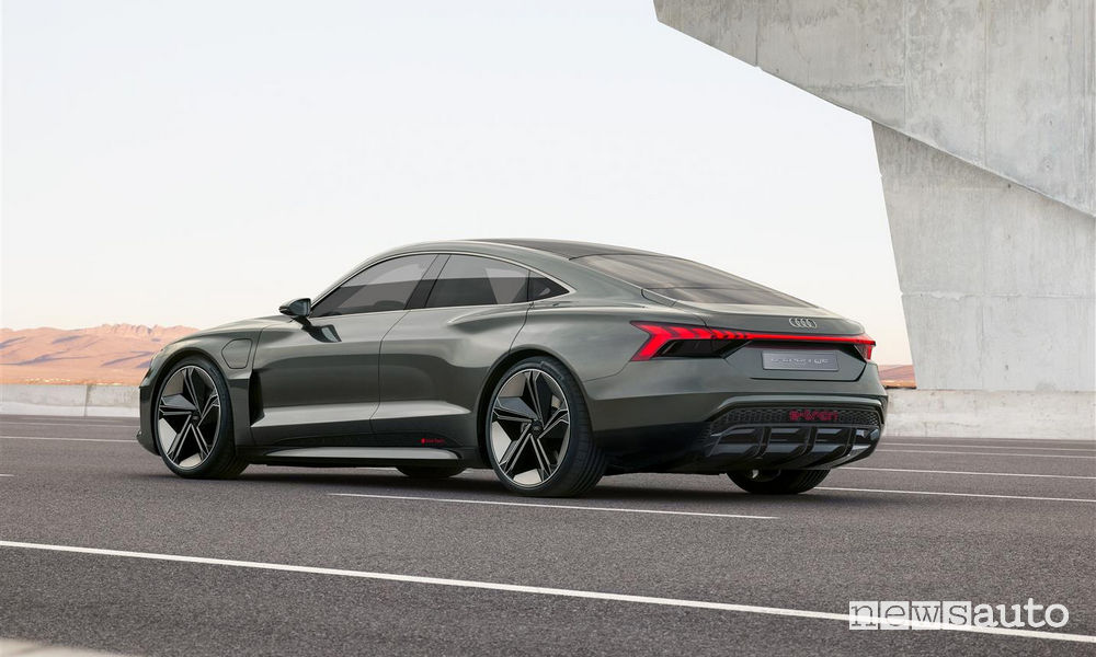 Audi_e-tron GT concept, vista laterale