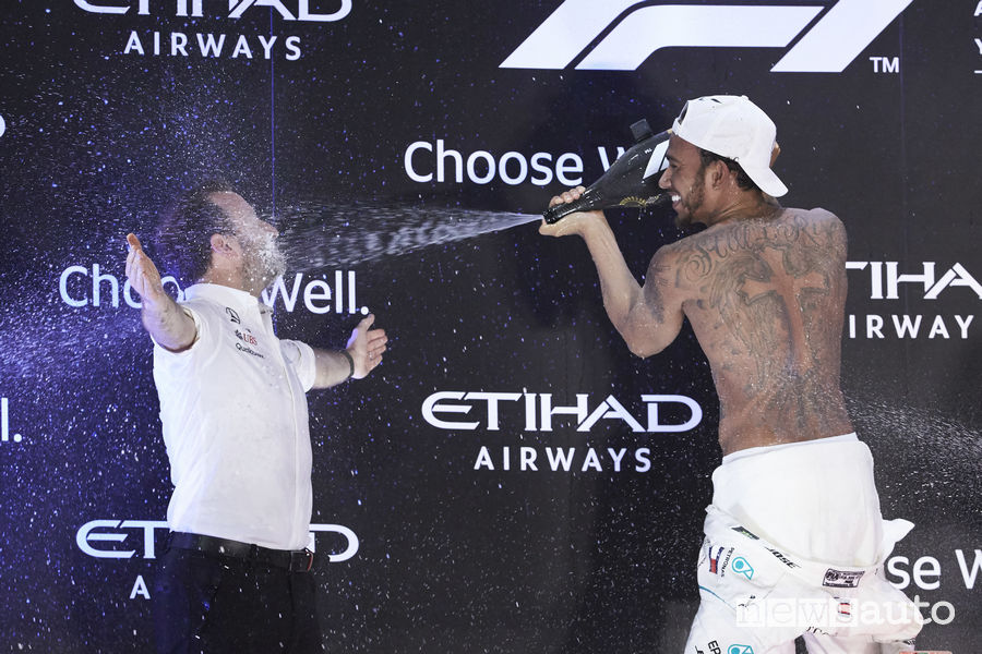 F1 2018 Gp Abu Dhabi festa del podio Lewis Hamilton