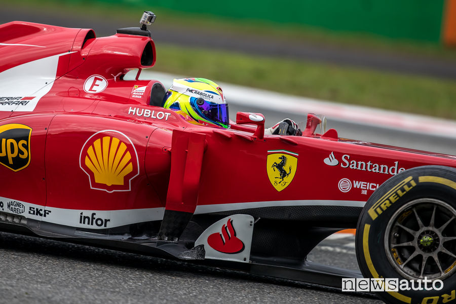 Stemma Ferrari a forma di scudo