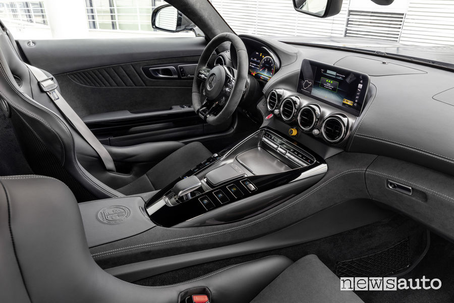 mercedes-amg gt r pro 2019, abitacolo