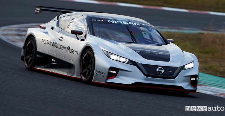 Auto elettrica da corsa Nissan Leaf Nismo RC