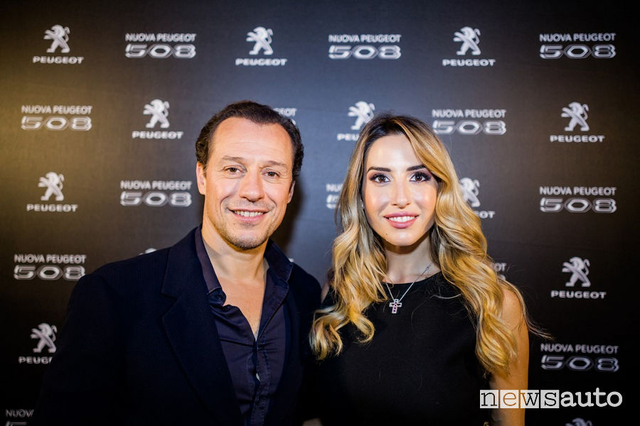Stefano_Accorsi e Giorgia Rossi all'evento Peugeot di Milano