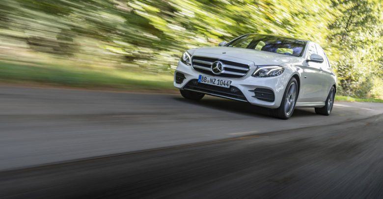 Mercedes-Benz Classe E E 300 de, vista frontale