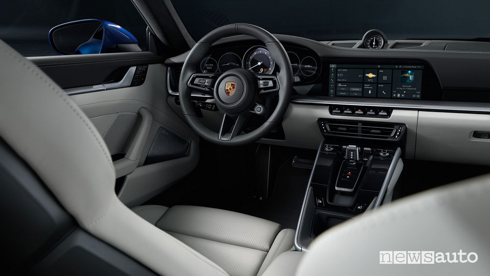 Nuova Porsche 911 2019 Carrera 4S, abitacolo