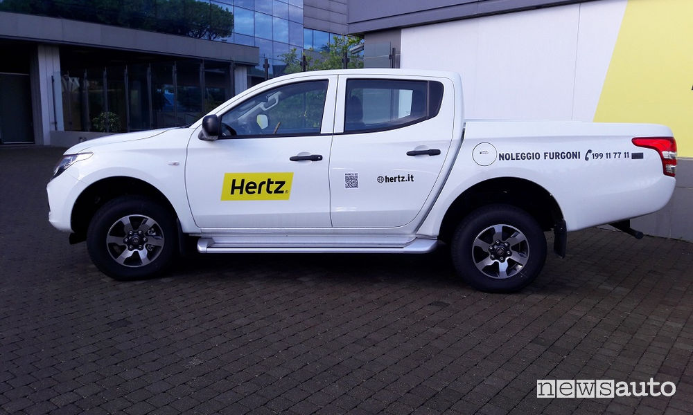 Pick-up a noleggio Hertz Fiat Fullback