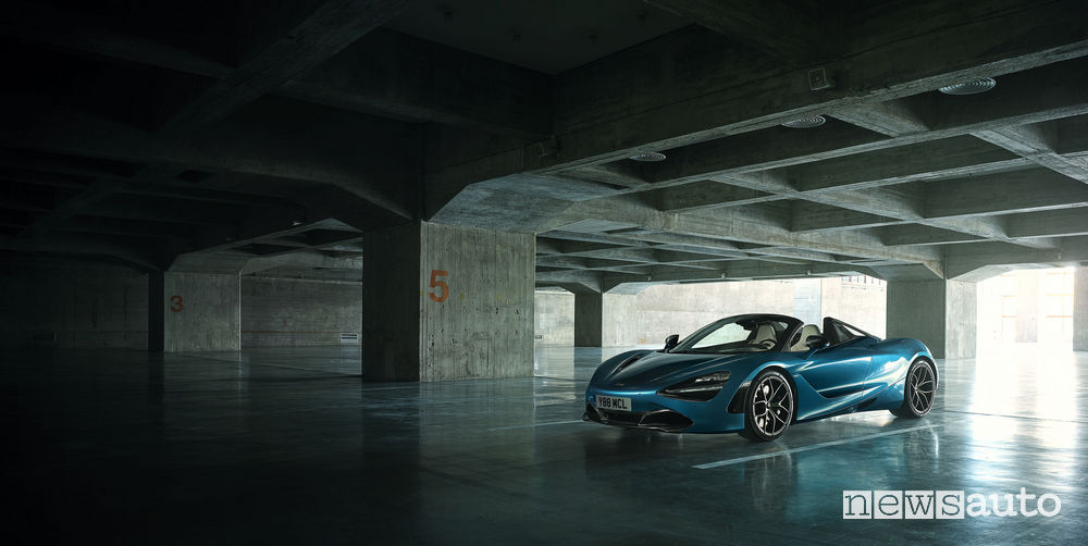 McLaren_720S Spider, vista di profilo