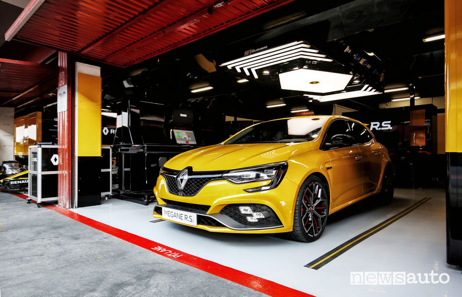 Renault Megane R.S. Trophy 2019, vista posteriore