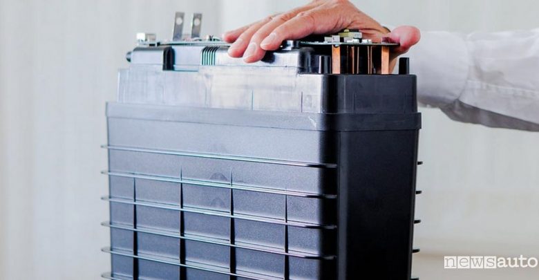 Batterie zinco-aria per auto elettriche