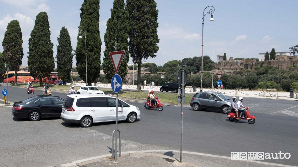 Incroci pericolosi a Roma Circo Massimo