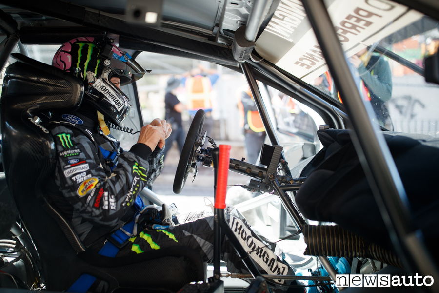 Gymkana files ken block sulla ford focus WRX in messico Gymkana files ken block sulla ford focus WRX in messico