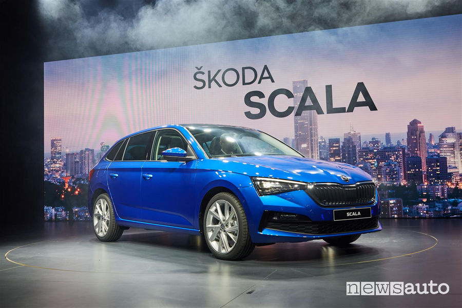 Nuova Skoda Scala, vista di profilo
