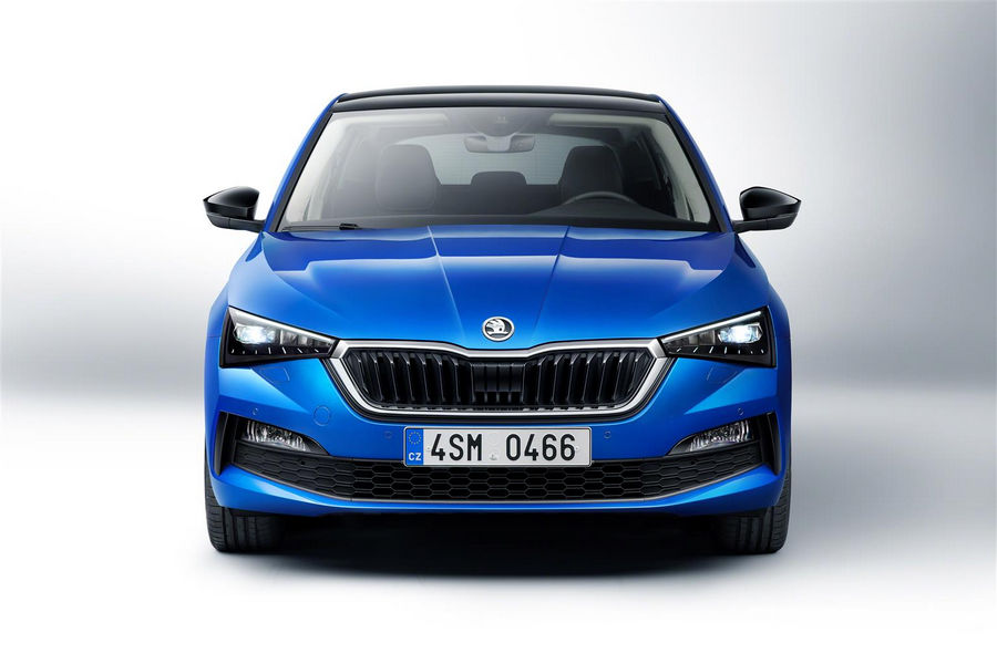 Nuova Skoda Scala, vista frontale