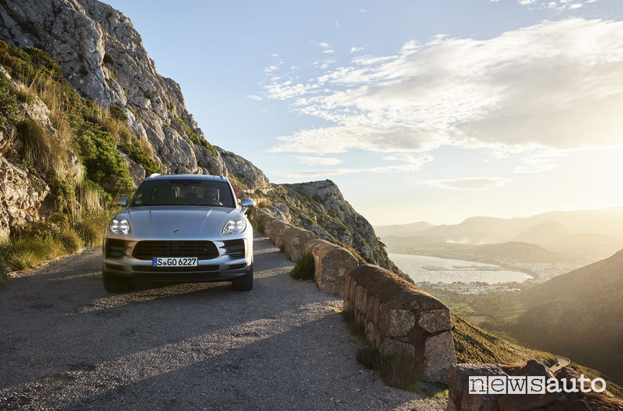 Porsche_Macan S 2019, vista frontale