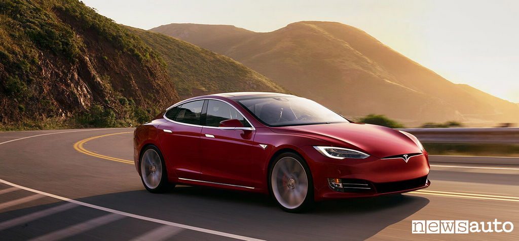 10 auto elettriche più vendute in Italia Tesla Model S
