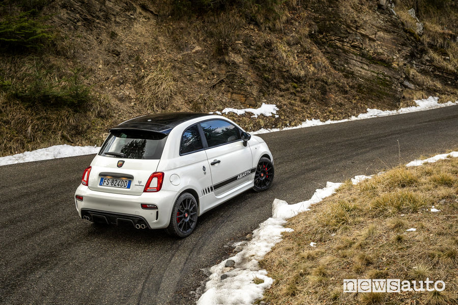 Abarth 595 Competizione 2019, vista posteriore