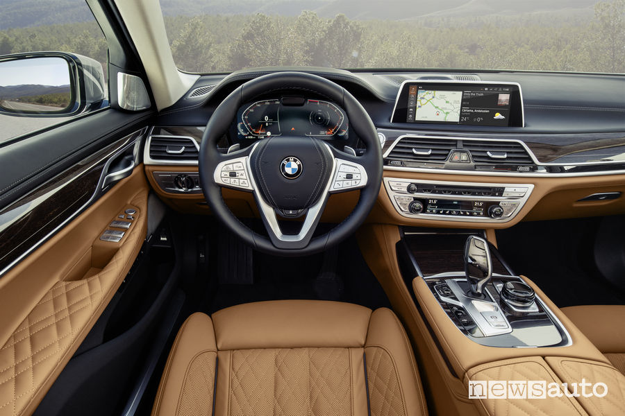 BMW Serie 7 2019, plancia strumenti