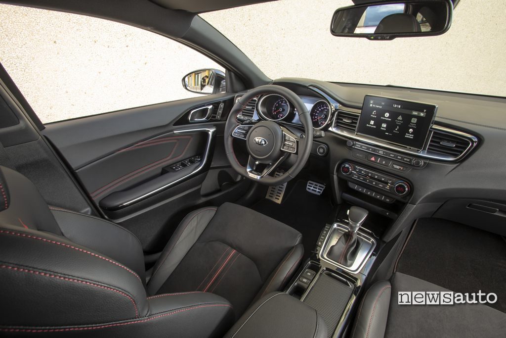 Kia Proceed GT 2019 22 interni