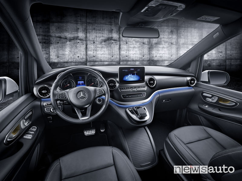 Mercedes-Benz Classe V 2019, plancia strumenti