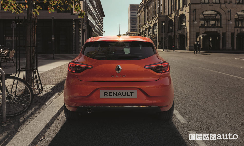 Portellone e nuovi fari posteriori Renault Clio 2020