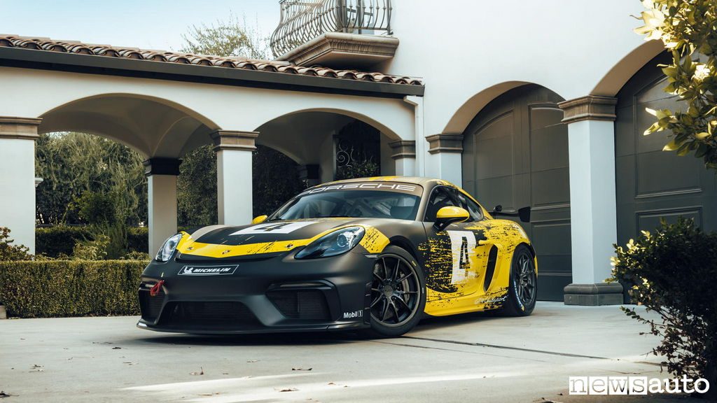 porsche 718 cayman clubsport gt4 willow springs test