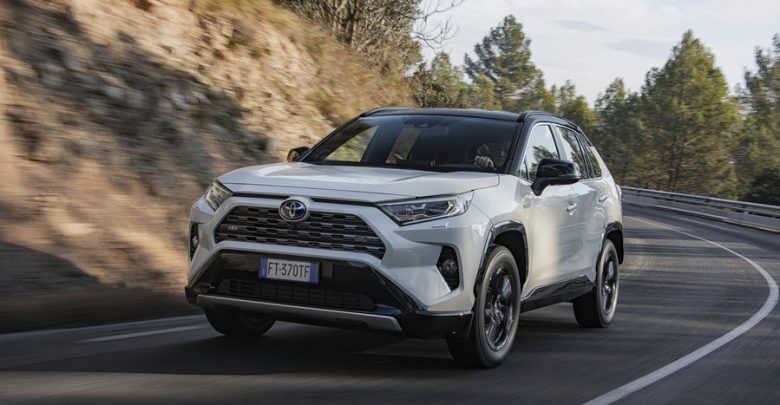Nuova Toyota Rav4 2019, vista di profilo