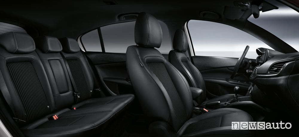 Fiat Tipo Sport 5 porte, abitacolo