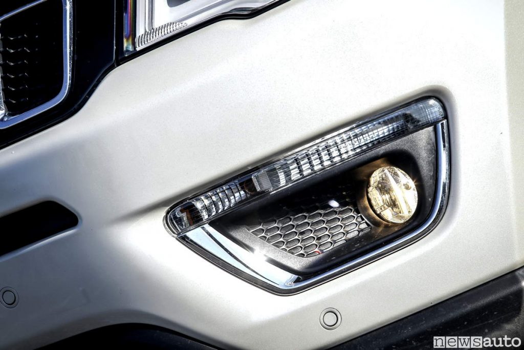 Fari fendinebbia anteriori Jeep compass limited 2019